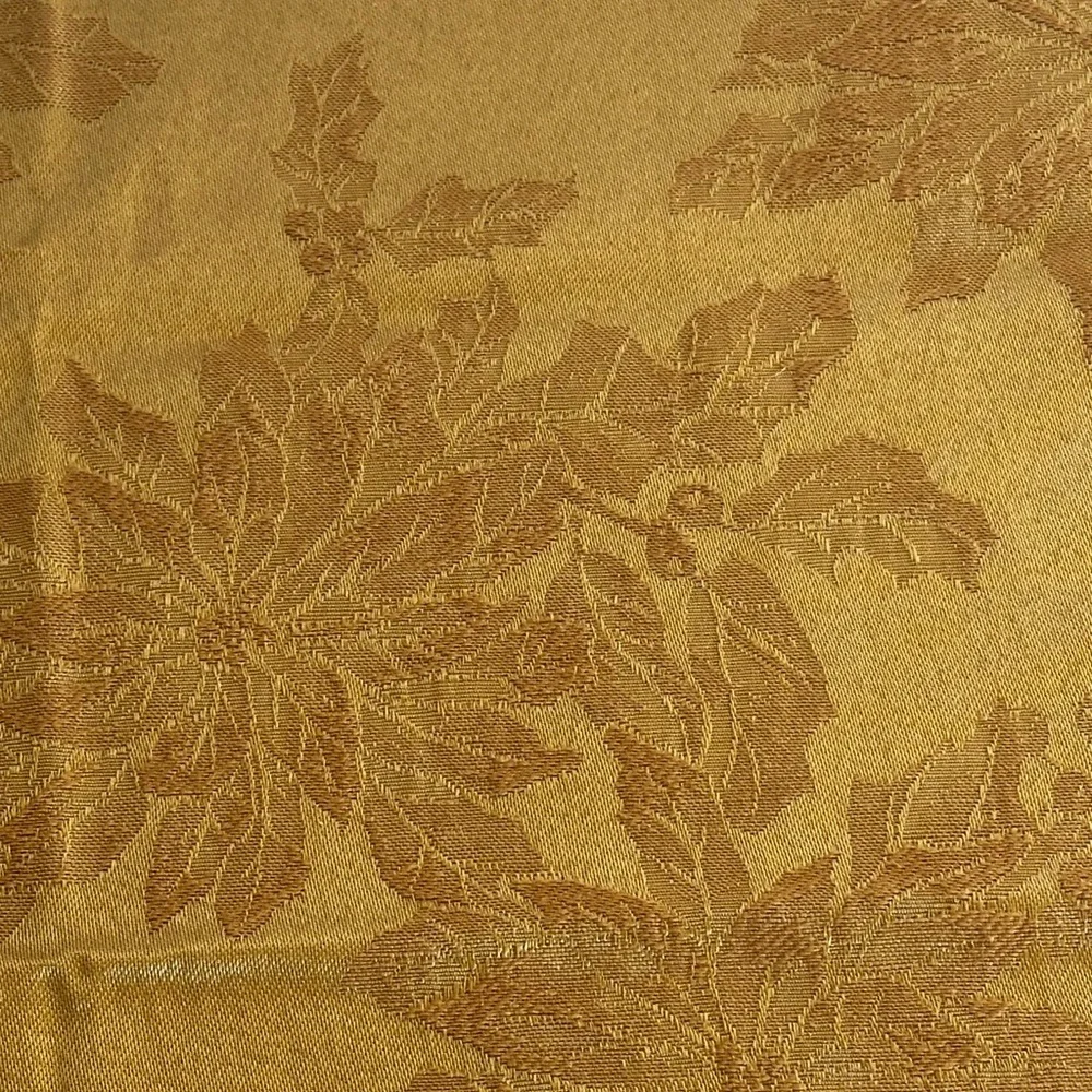 Set of 8 Cloth Napkins, Holiday Christmas Poinsettia Pattern Gold Color